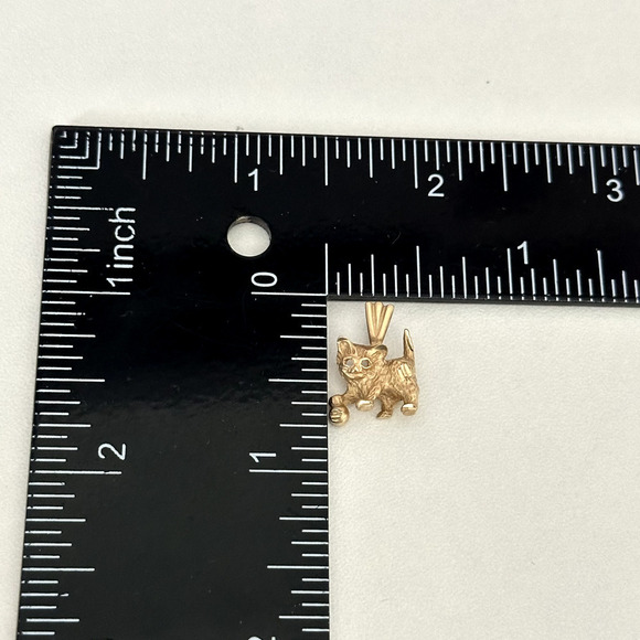 Vintage 14K Yellow Gold Kitty Cat Animal Charm Pendant - Picture 8 of 10
